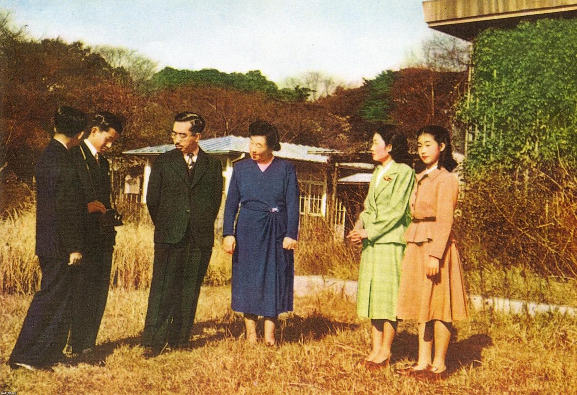 皇室（昭和30年）▷天皇ご一家 | ジャパンアーカイブズ - Japan
